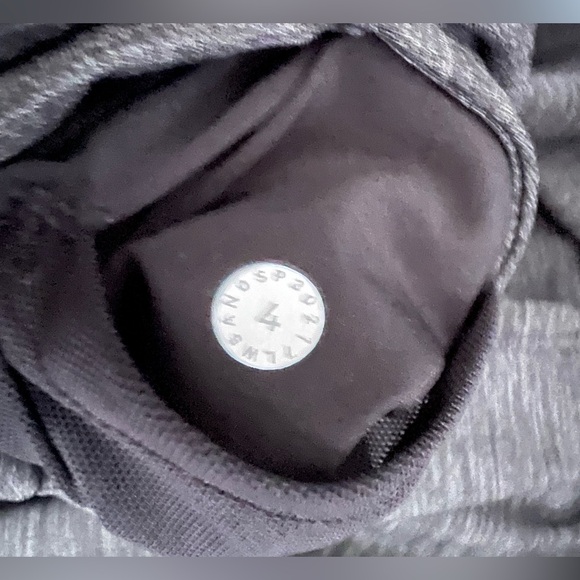 $98 Lululemon On The Fly Pant (28")
Heathered Black - Picture 9 of 9